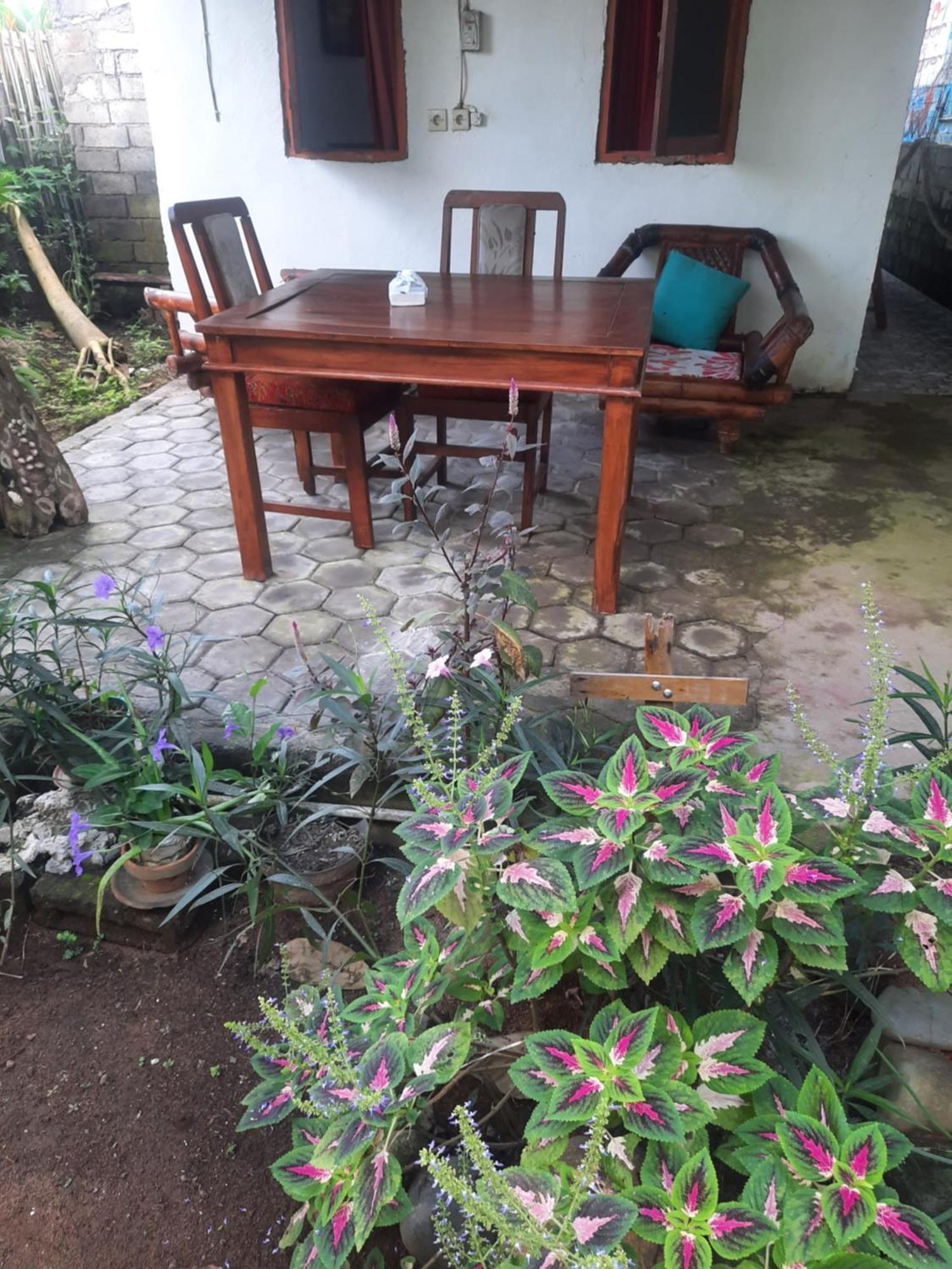 Red Beach Homestay Pasanggaran Værelse billede
