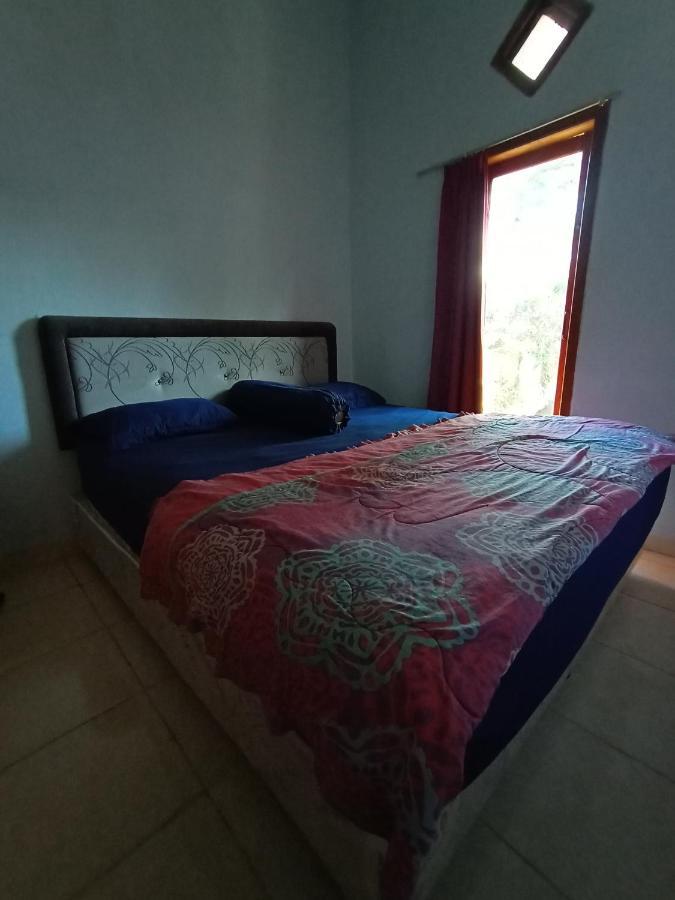 Red Beach Homestay Pasanggaran Eksteriør billede