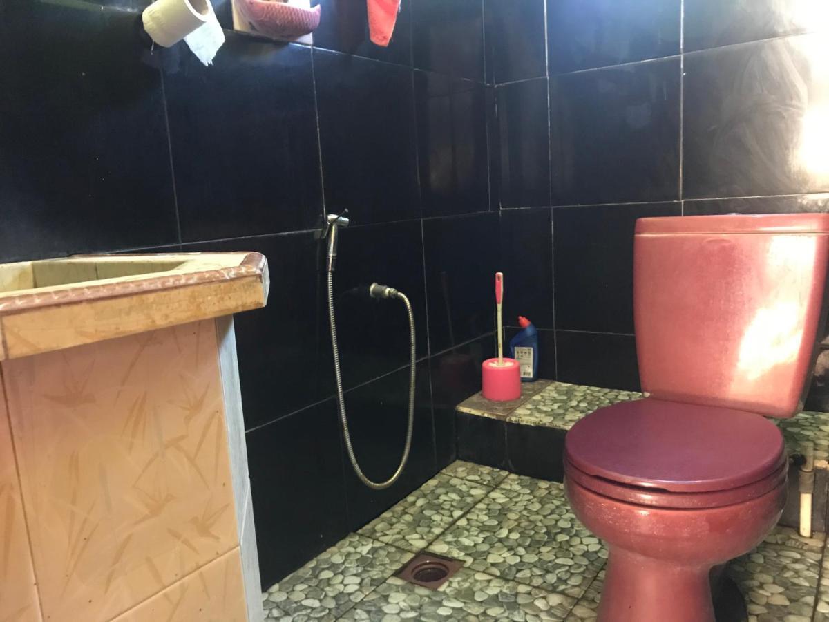 Red Beach Homestay Pasanggaran Eksteriør billede